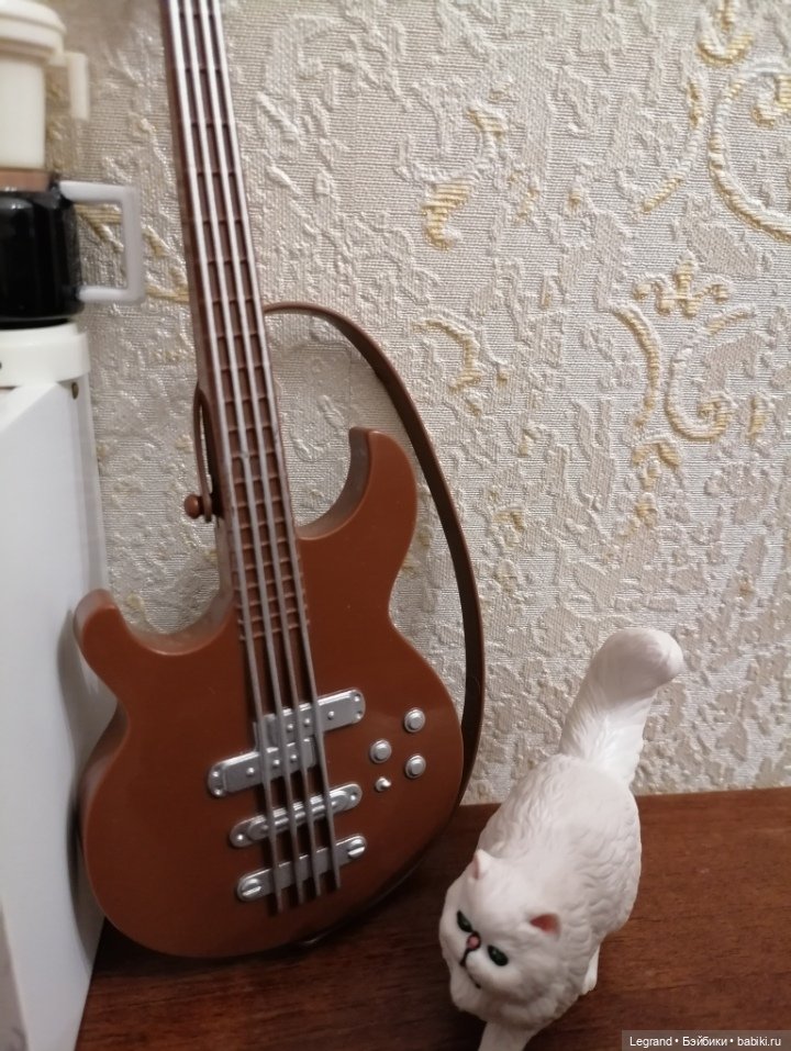 А я вдруг осознал то, что всё безвозвратно ушло... Стихи Жак-Анжа