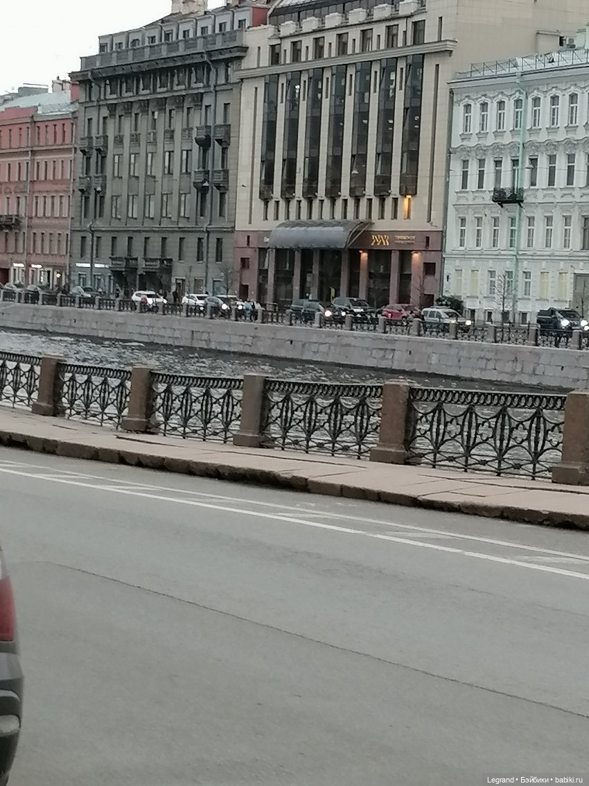 Апрельский Санкт-Петербург: Прогулка с Милошем