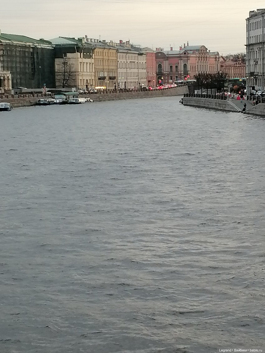 Апрельский Санкт-Петербург: Прогулка с Милошем