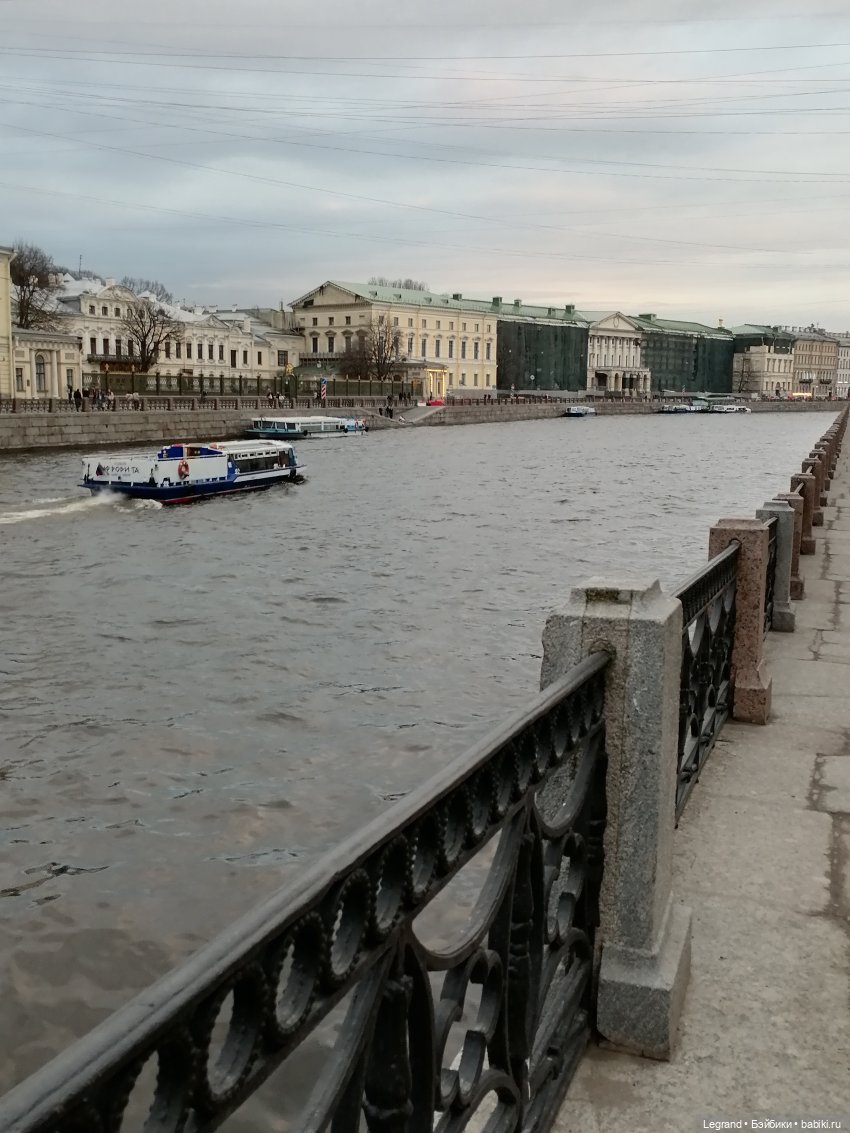 Апрельский Санкт-Петербург: Прогулка с Милошем