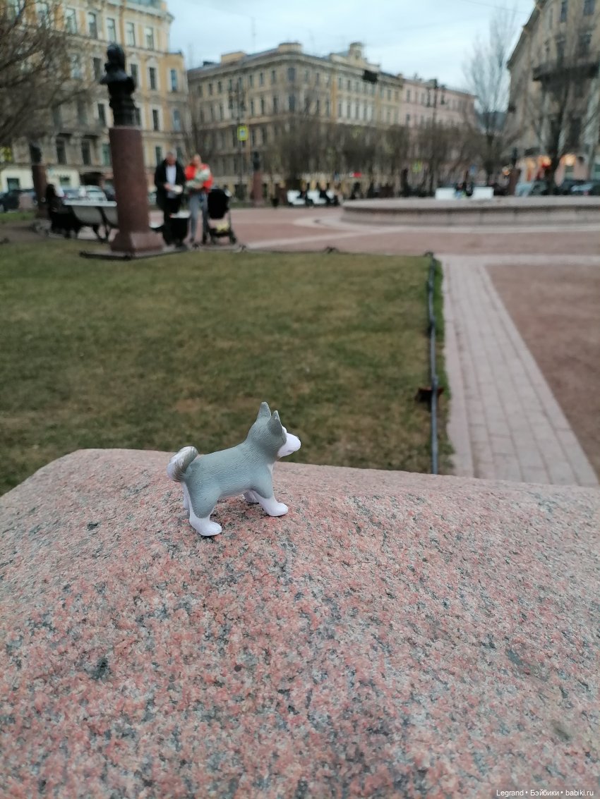 Апрельский Санкт-Петербург: Прогулка с Милошем