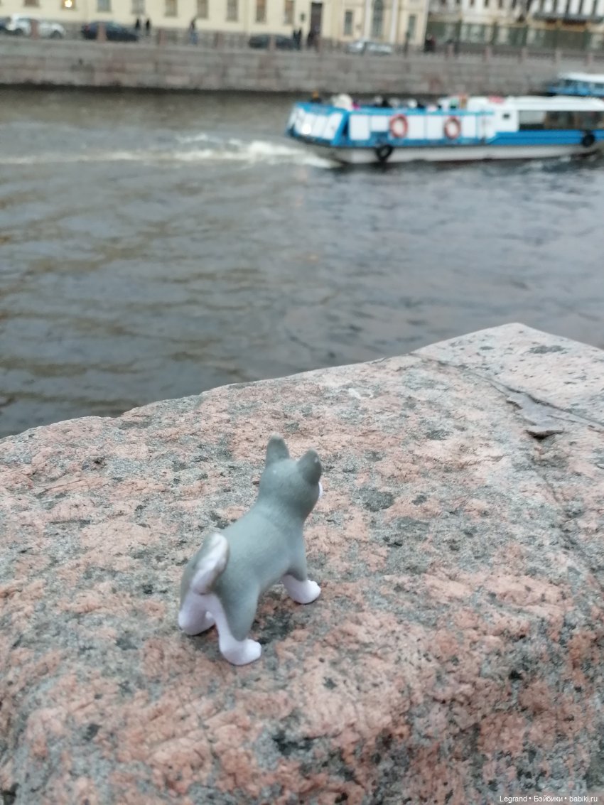 Апрельский Санкт-Петербург: Прогулка с Милошем