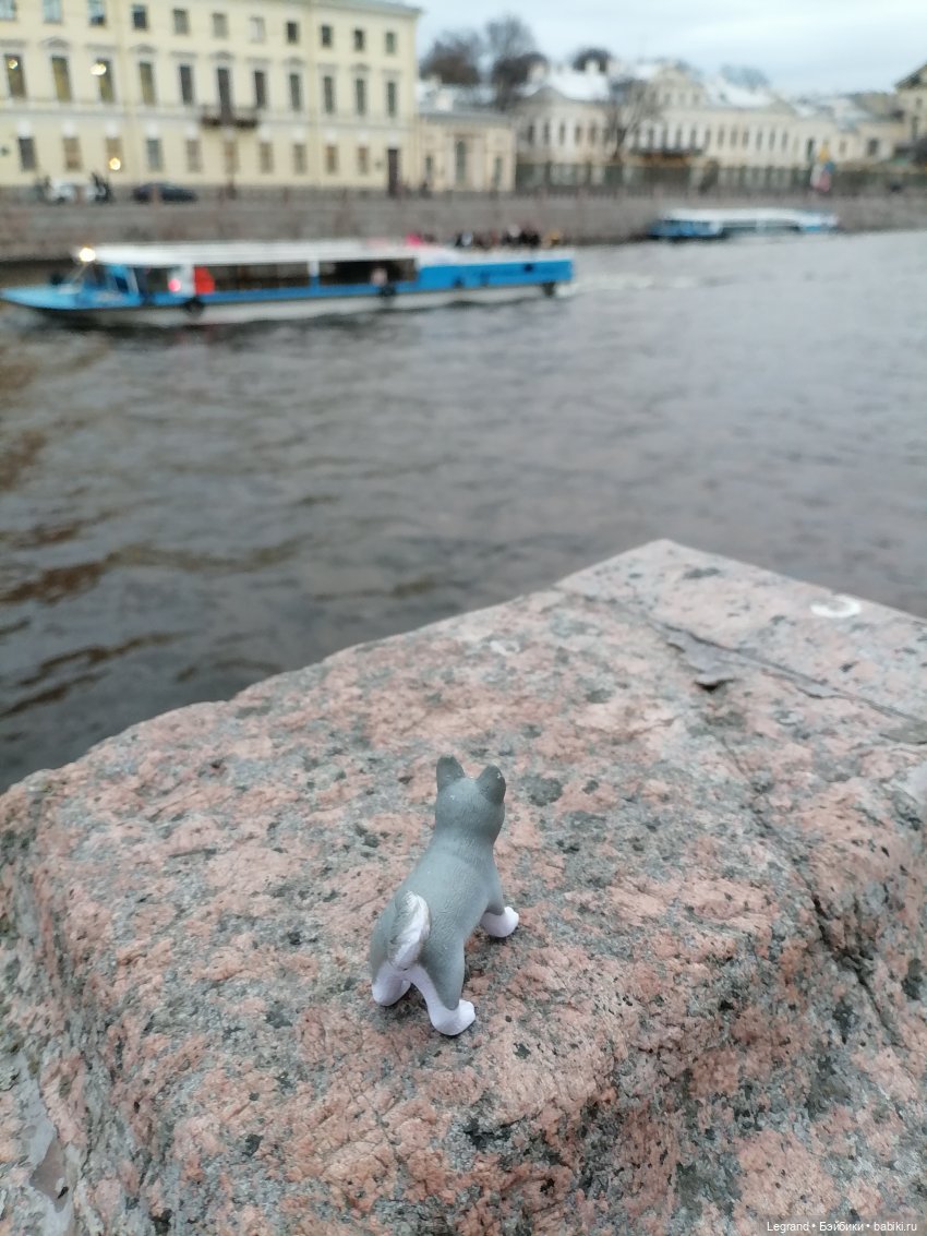 Апрельский Санкт-Петербург: Прогулка с Милошем