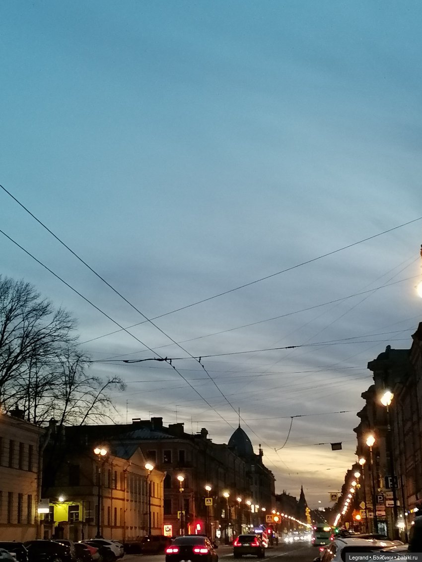 Санкт-Петербург: Айсель в вечернем Парадном (фото 3)