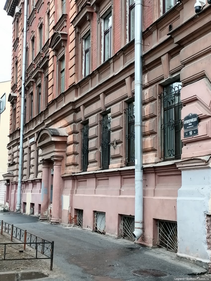 Санкт-Петербург. Пышное цветение сакуры (фото 8)