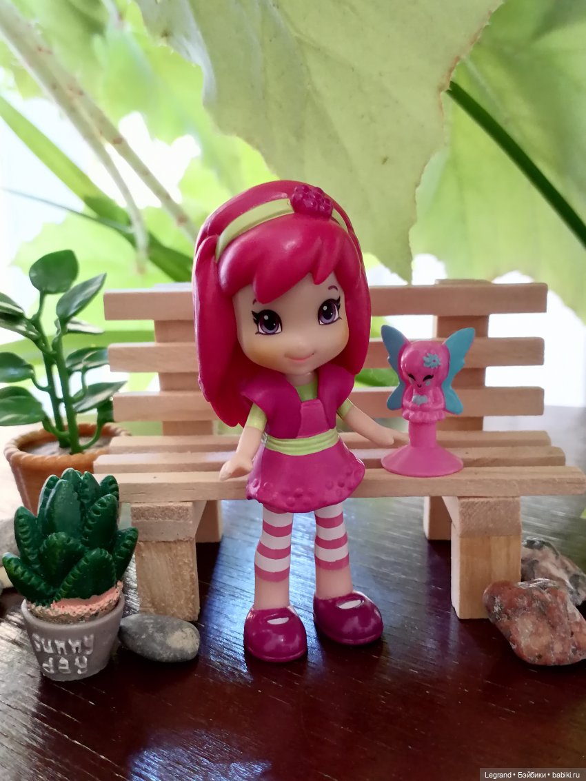 Луренские сады: дети и питомцы на прогулке