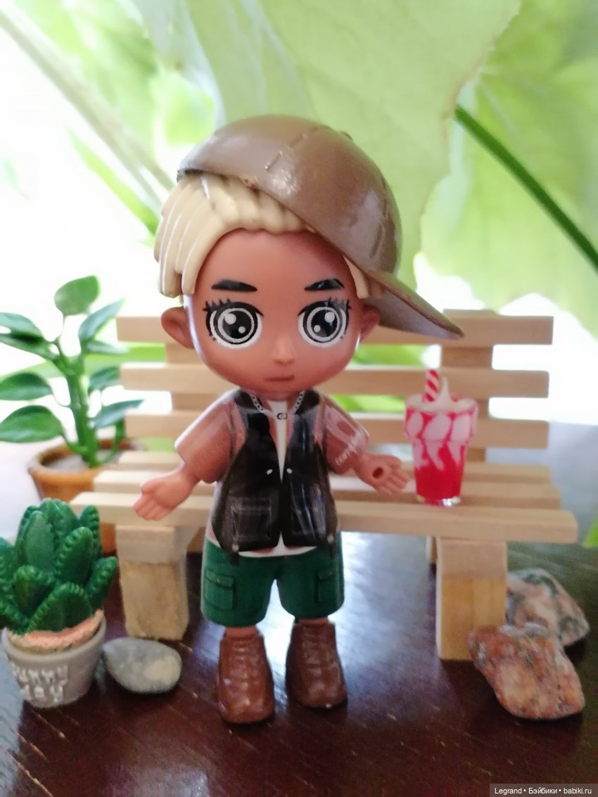 Луренские сады: дети и питомцы на прогулке