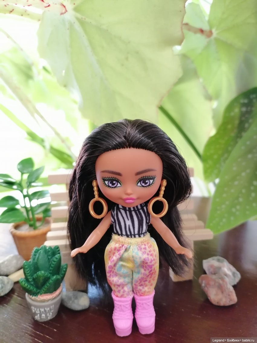 Луренские сады: дети и питомцы на прогулке