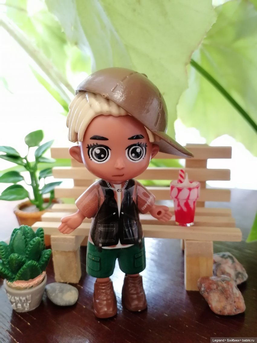 Луренские сады: дети и питомцы на прогулке