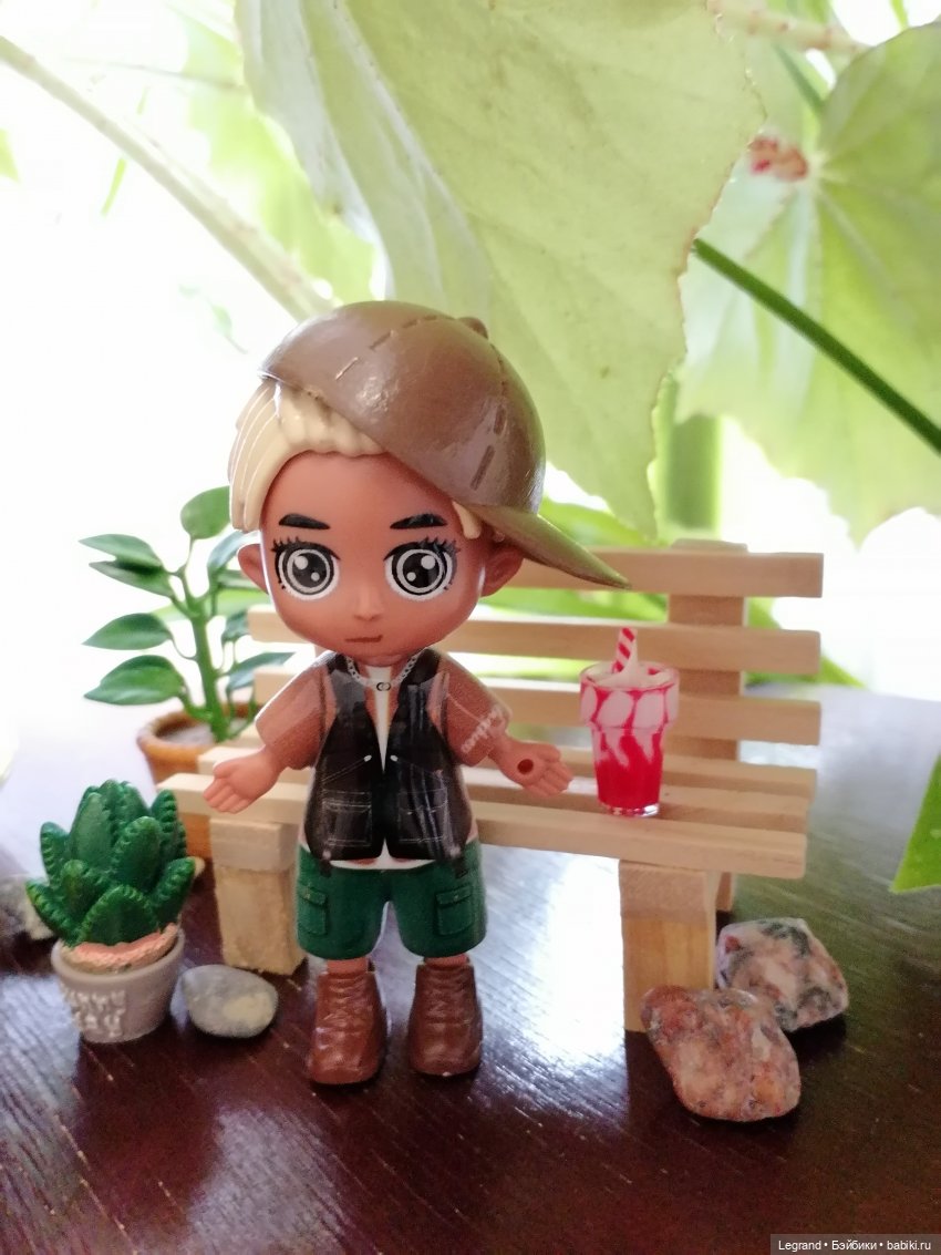 Луренские сады: дети и питомцы на прогулке