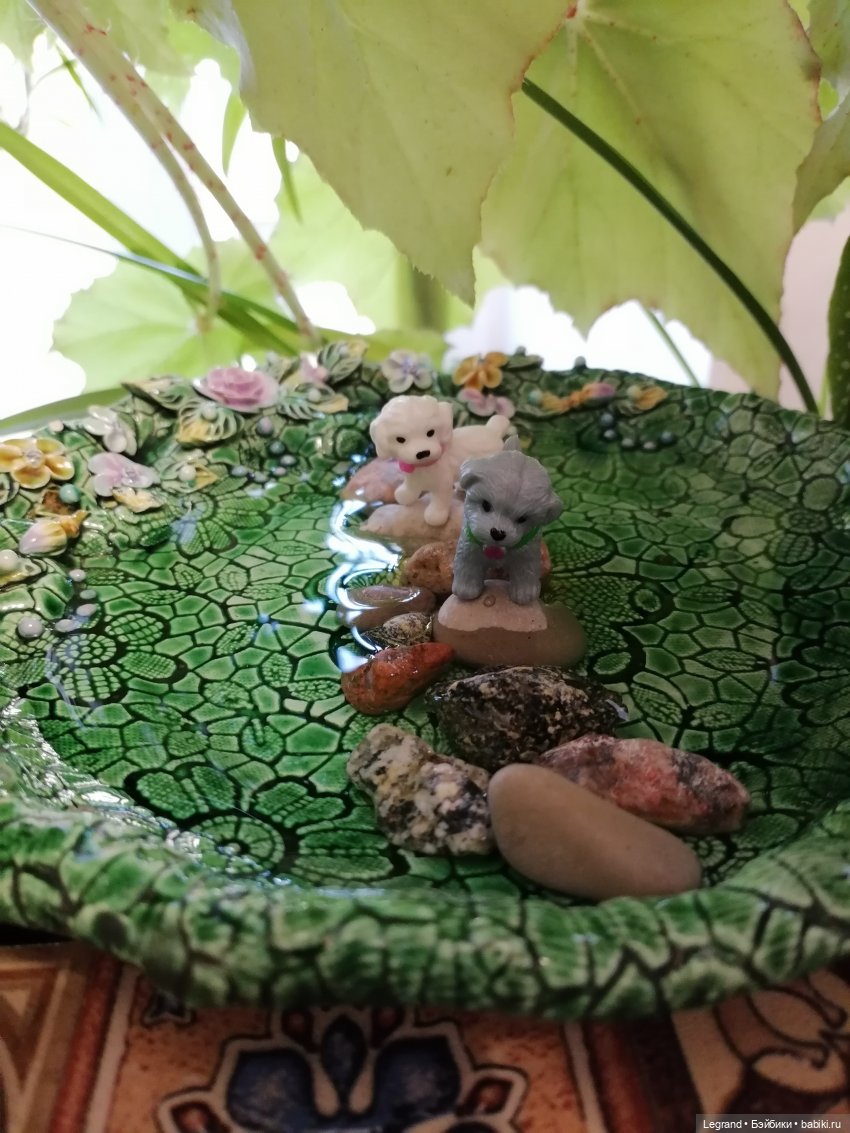 Лурения: Дамла и Айсель в саду (фото 3)