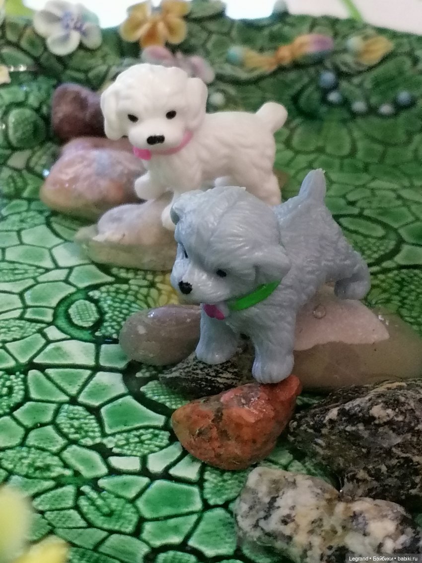 Лурения: Дамла и Айсель в саду (фото 7)