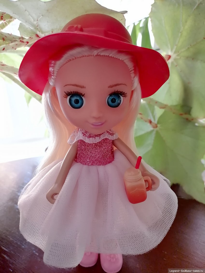 Луренские сады: девочки на прогулке (фото 8)