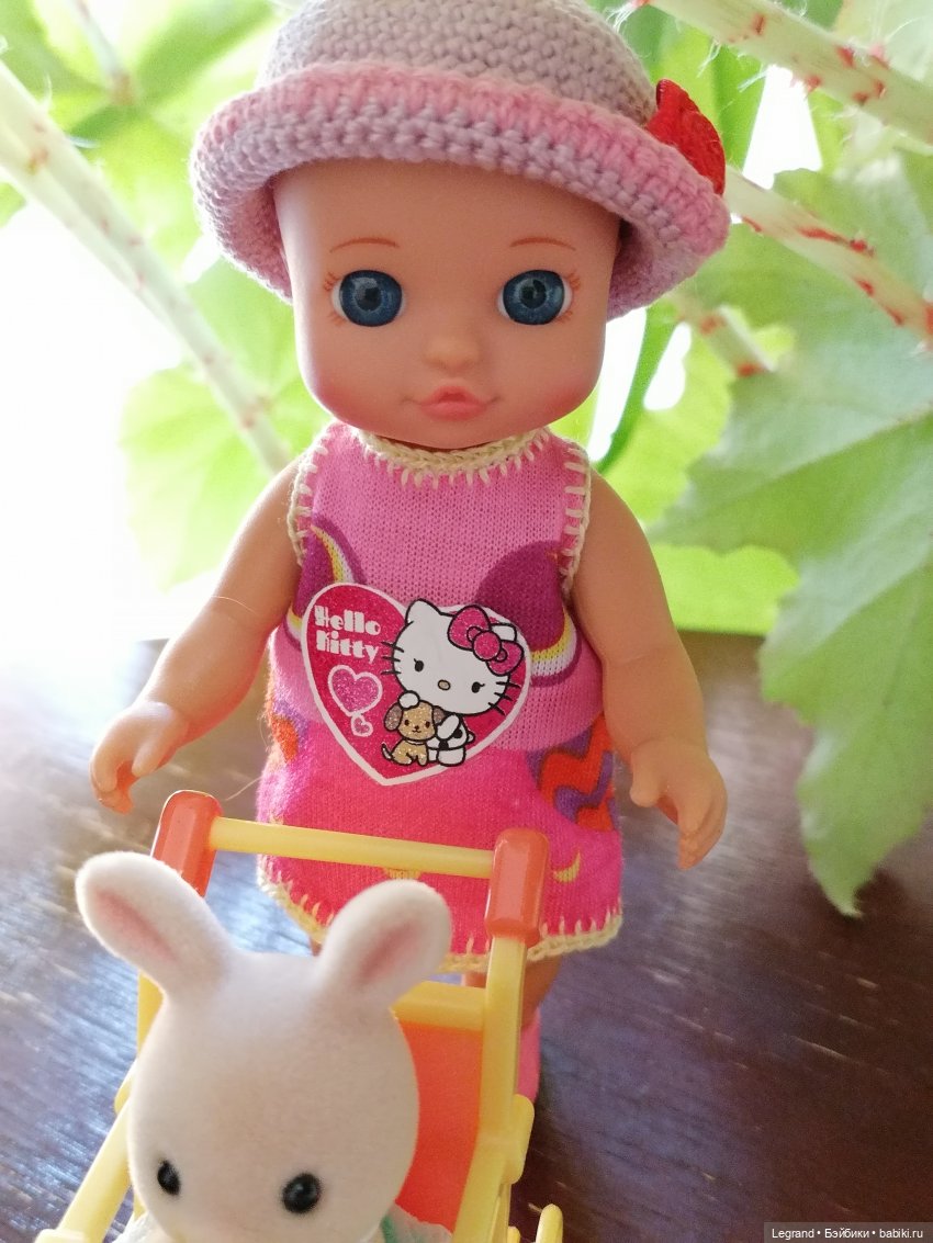 Луренские сады: девочки на прогулке