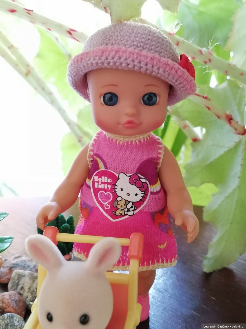 Луренские сады: девочки на прогулке