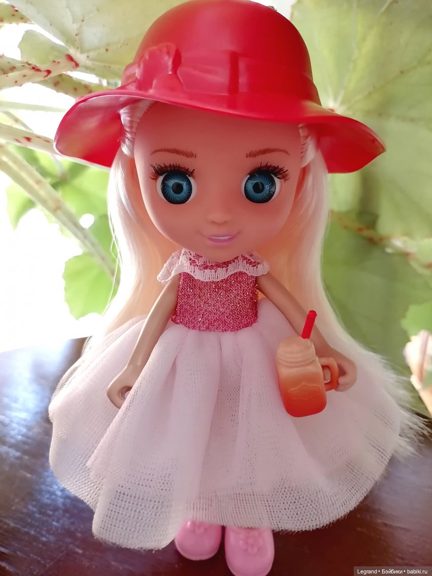 Луренские сады: девочки на прогулке (фото 6)