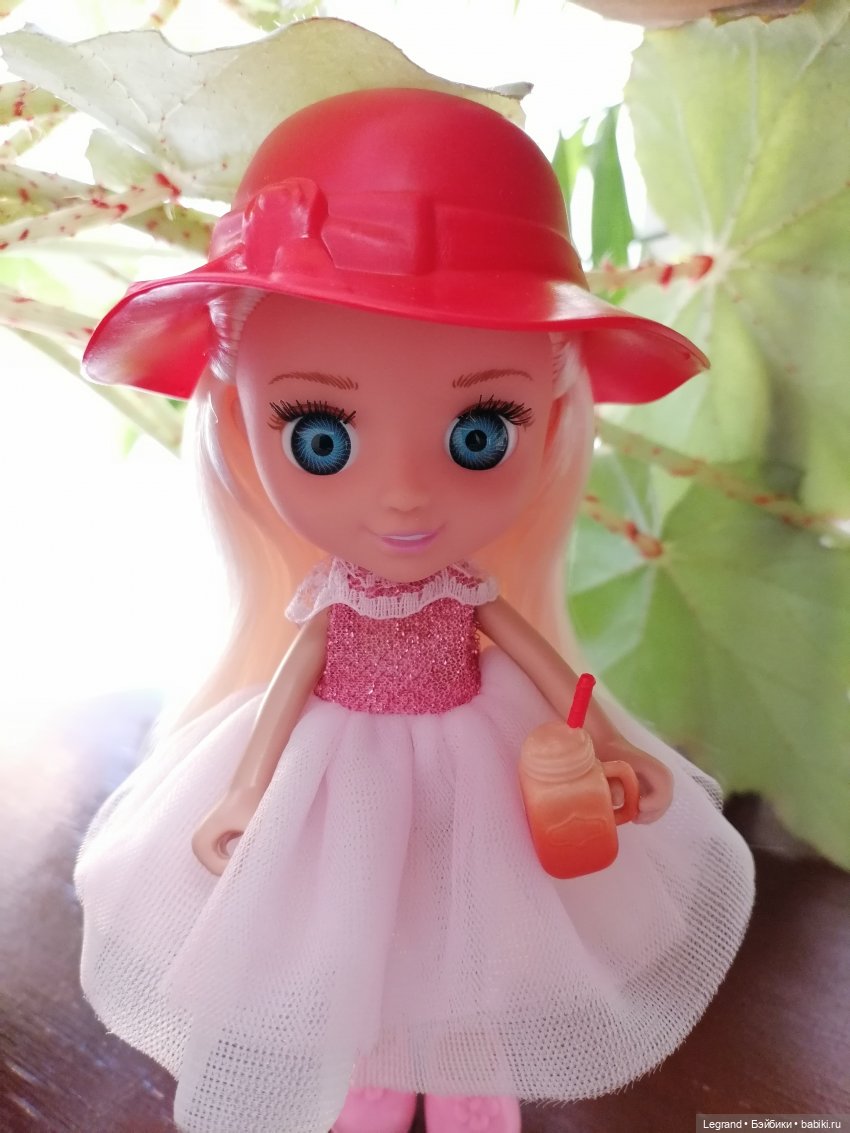 Луренские сады: девочки на прогулке (фото 9)