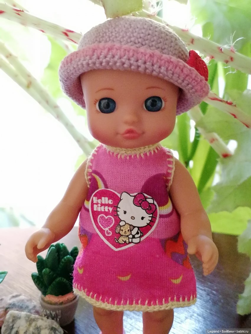 Луренские сады: девочки на прогулке