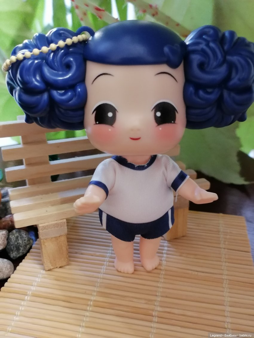 Луренские сады: девочки на прогулке