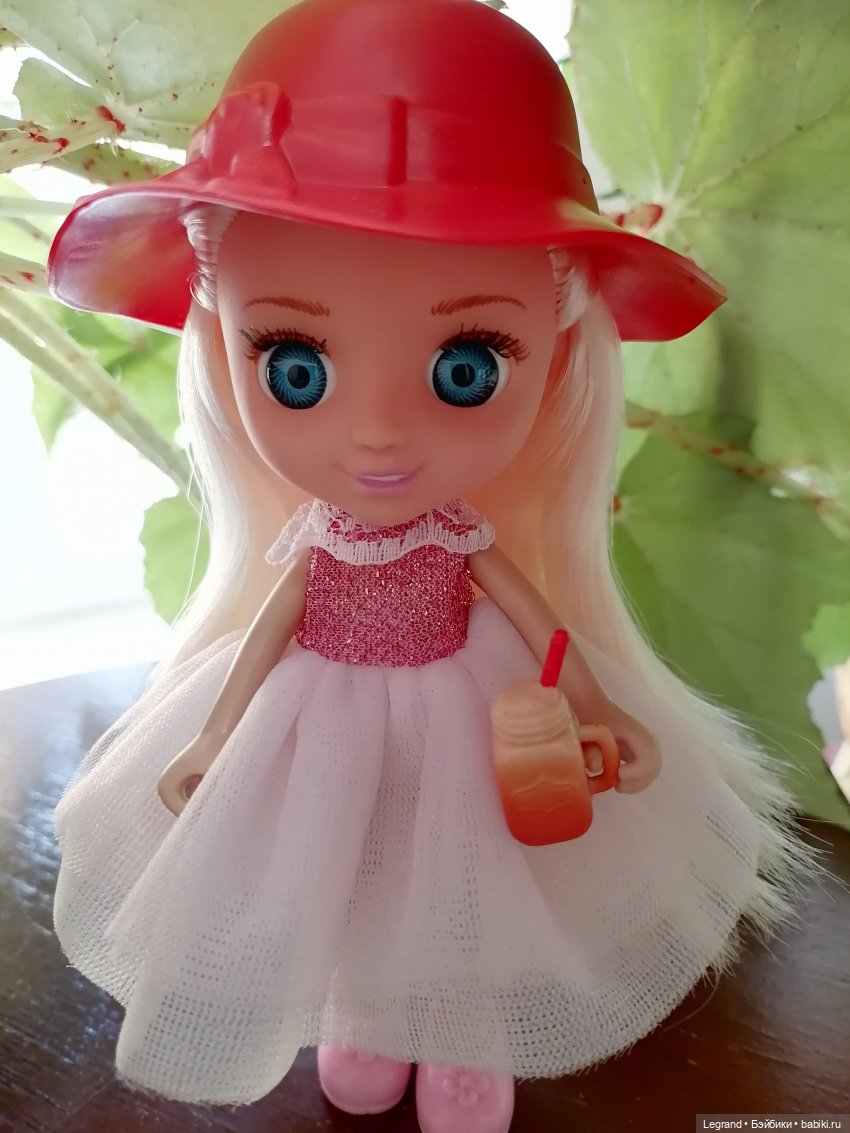 Луренские сады: девочки на прогулке (фото 3)