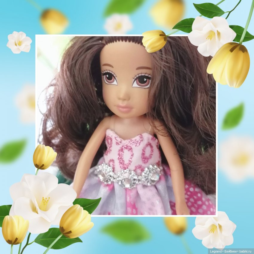 Луренские сады: девочки на прогулке