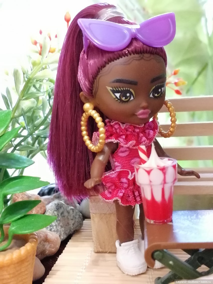 Маленькие луренцы: А ты крутишь головой