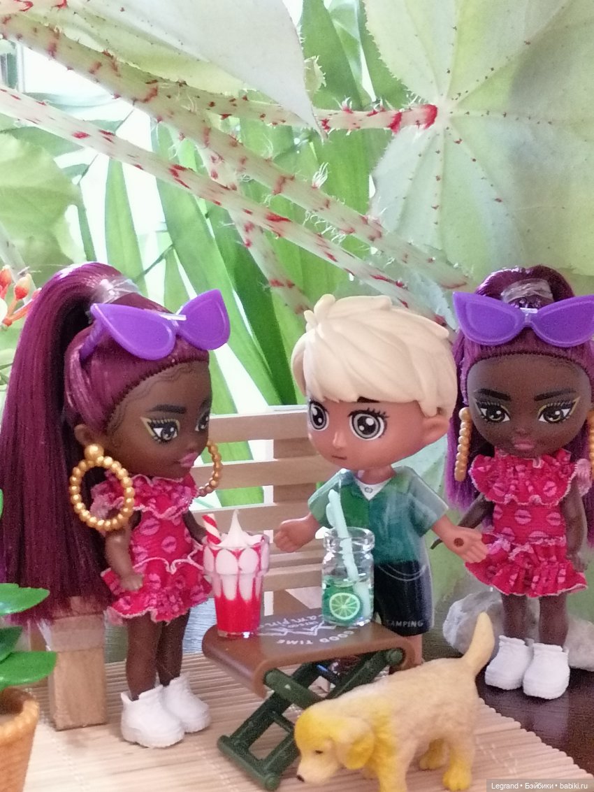 Маленькие луренцы: А ты крутишь головой