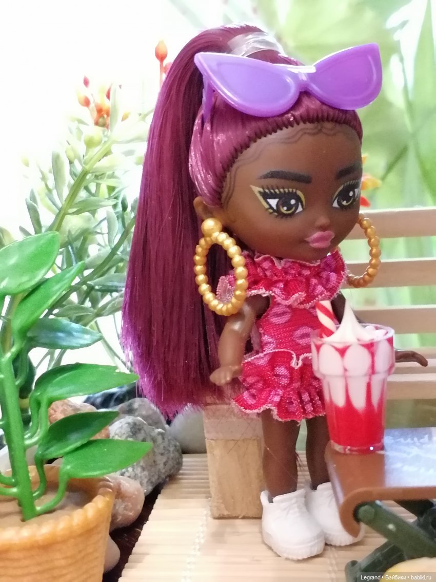 Маленькие луренцы: А ты крутишь головой