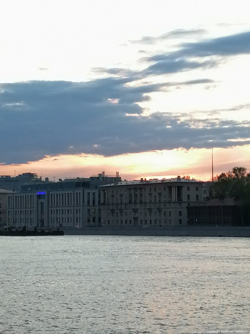 Санкт-Петербург: закат на Неве - прогулка с Джаном