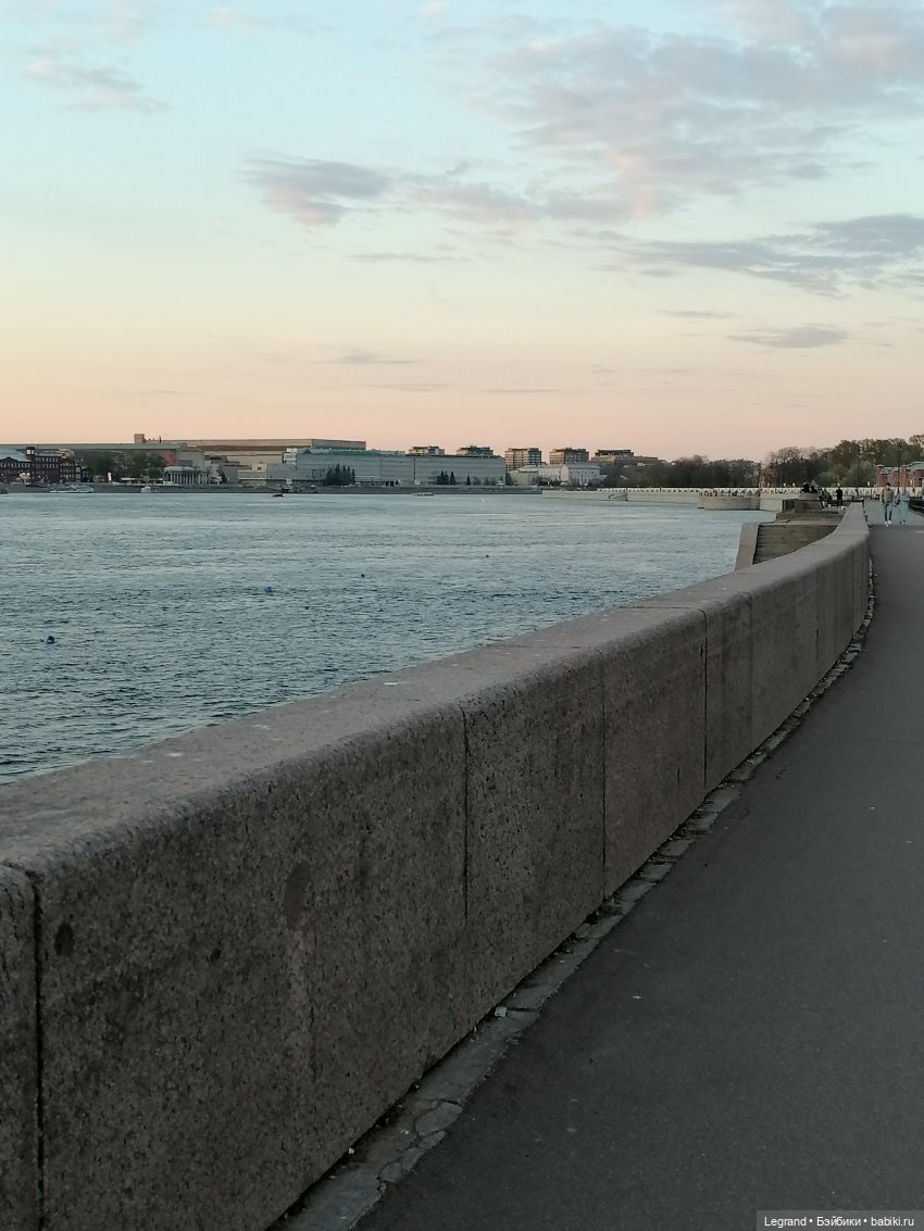 Санкт-Петербург: закат на Неве - прогулка с Джаном