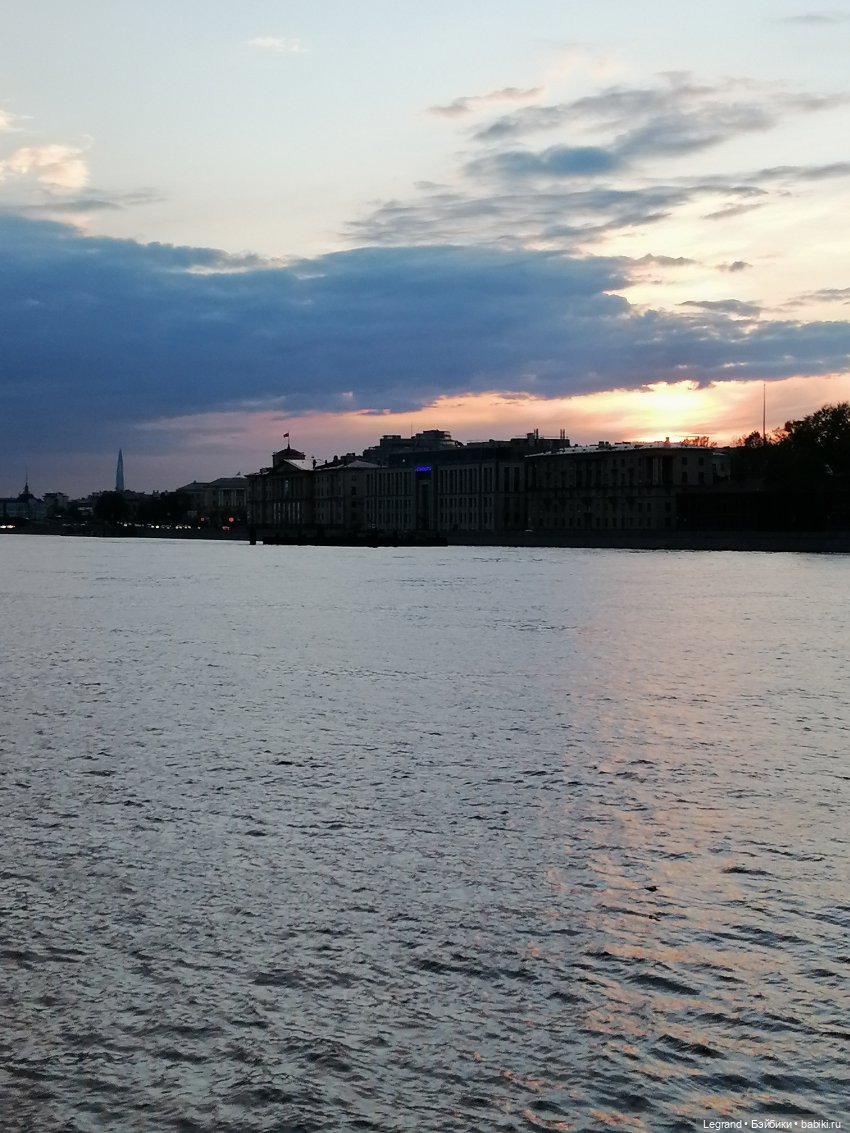 Санкт-Петербург: закат на Неве - прогулка с Джаном