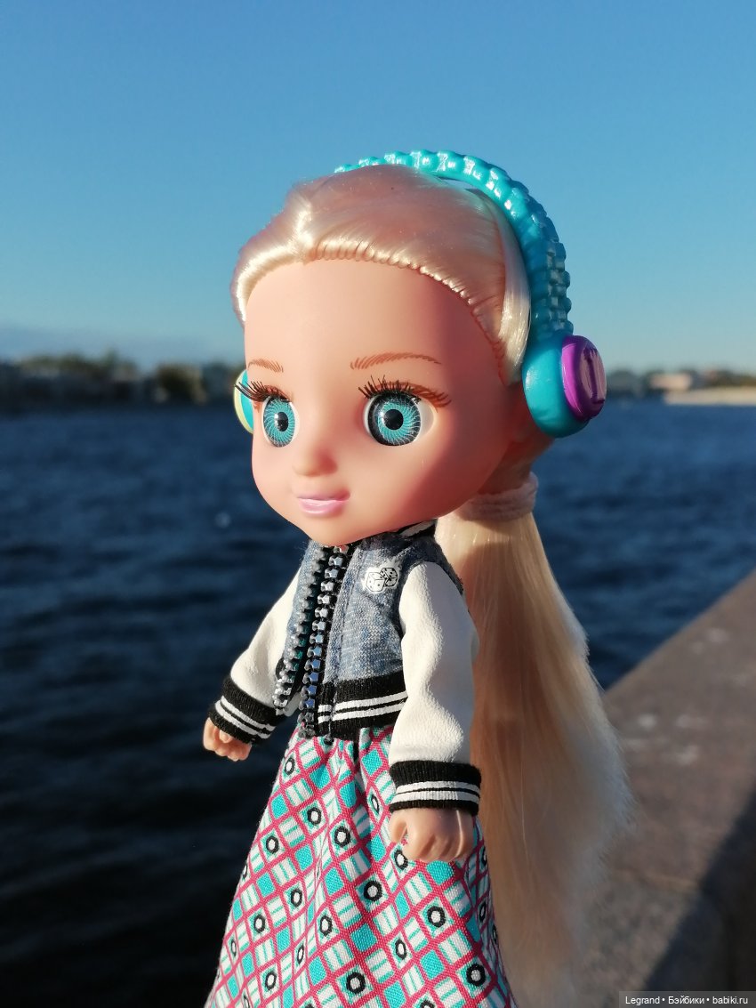 Санкт-Петербург: Алия на набережной Невы