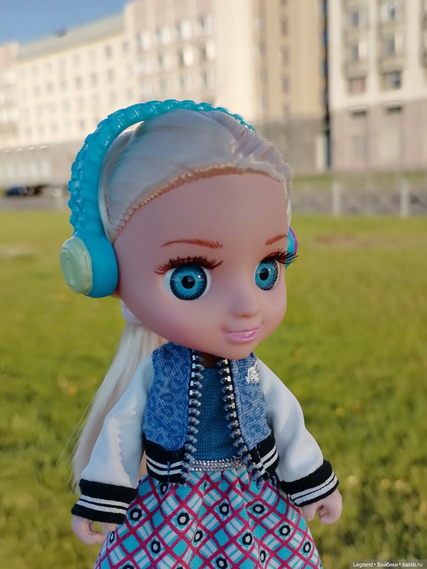 Санкт-Петербург: Алия на набережной Невы