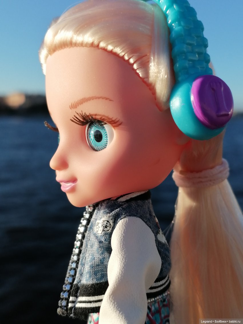 Санкт-Петербург: Алия на набережной Невы