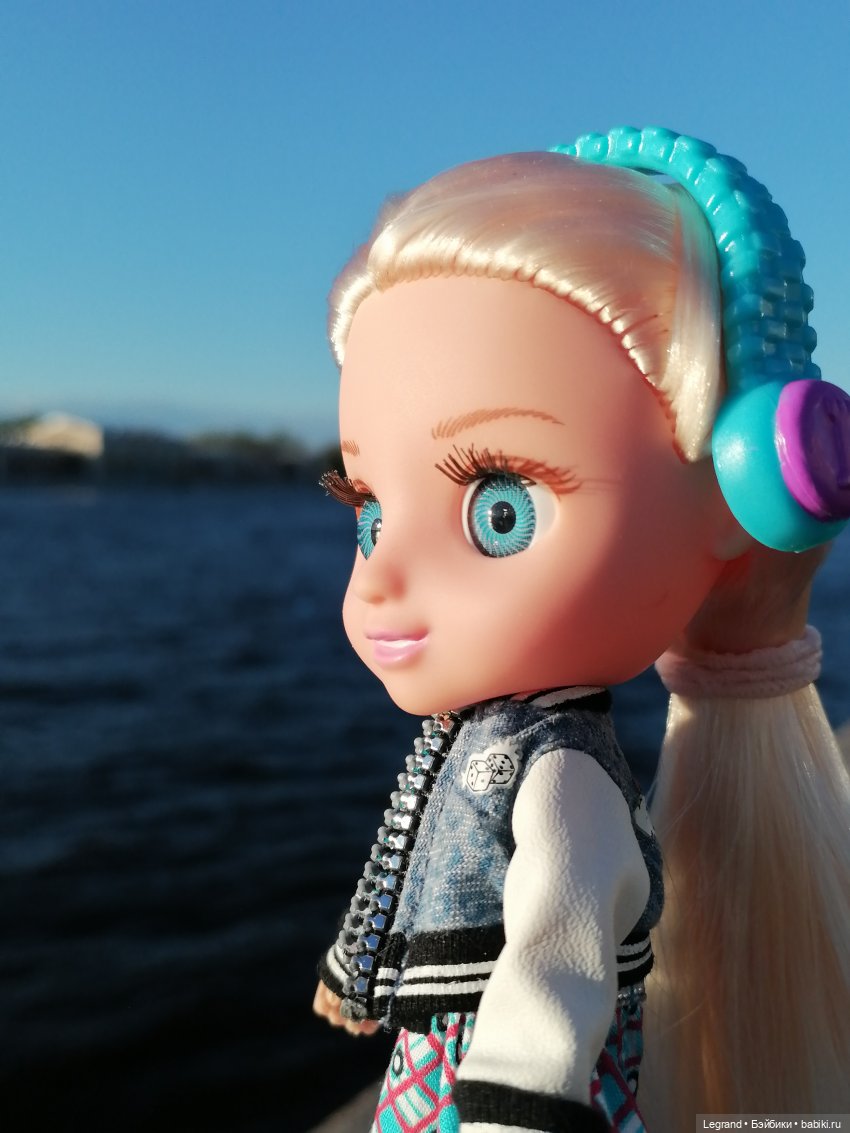 Санкт-Петербург: Алия на набережной Невы