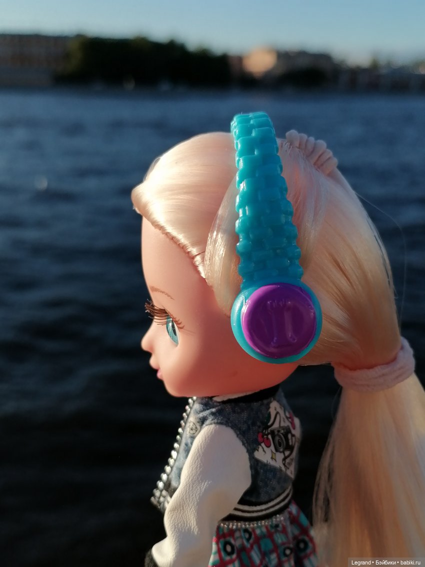 Санкт-Петербург: Алия на набережной Невы