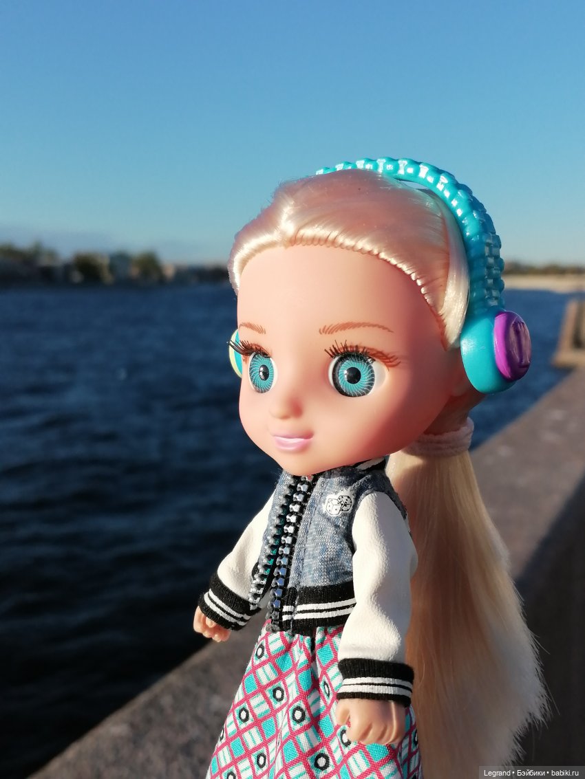 Санкт-Петербург: Алия на набережной Невы