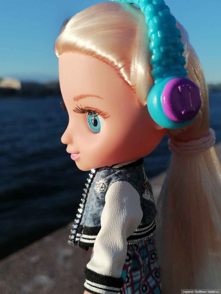 Санкт-Петербург: Алия на набережной Невы - продолжение (фото 4)