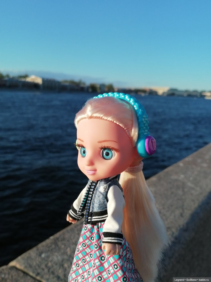 Санкт-Петербург: Алия на набережной Невы