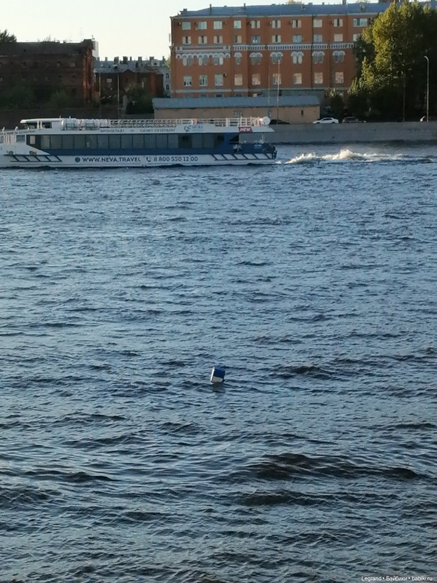 Санкт-Петербург: Алия на набережной Невы - продолжение