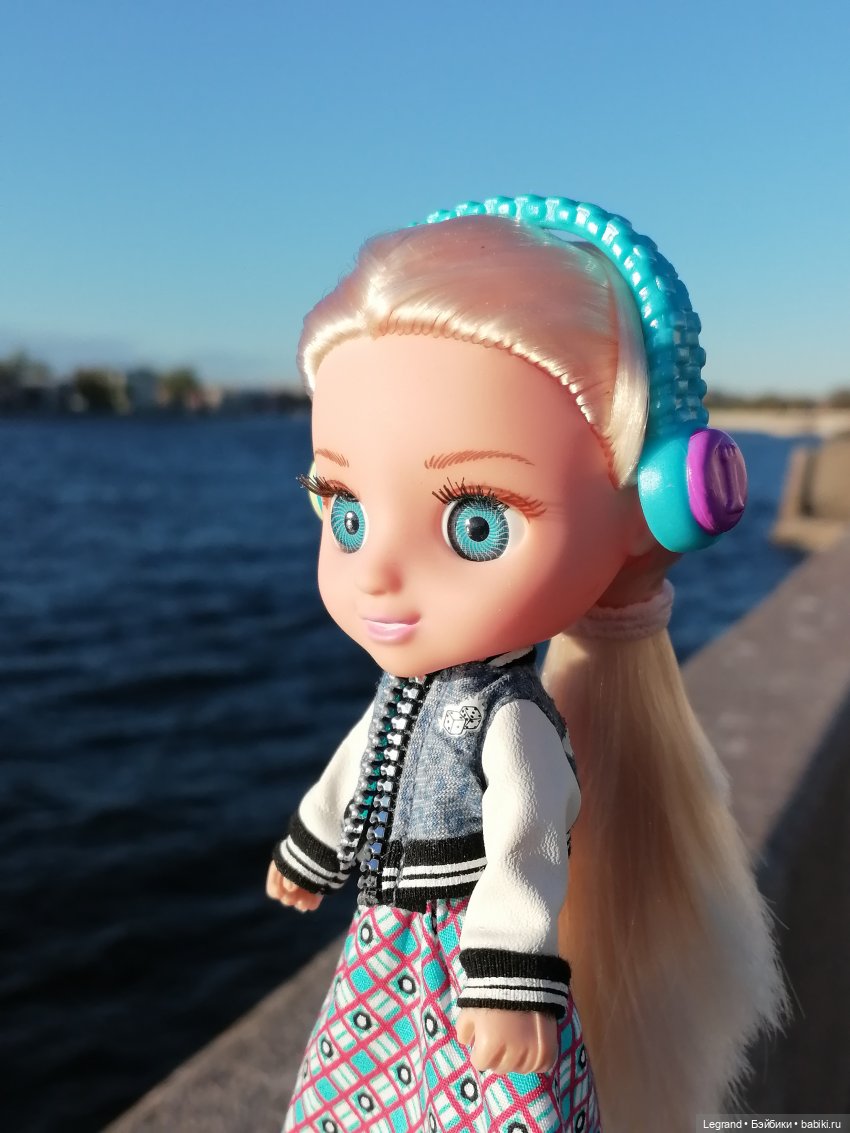 Санкт-Петербург: Алия на набережной Невы