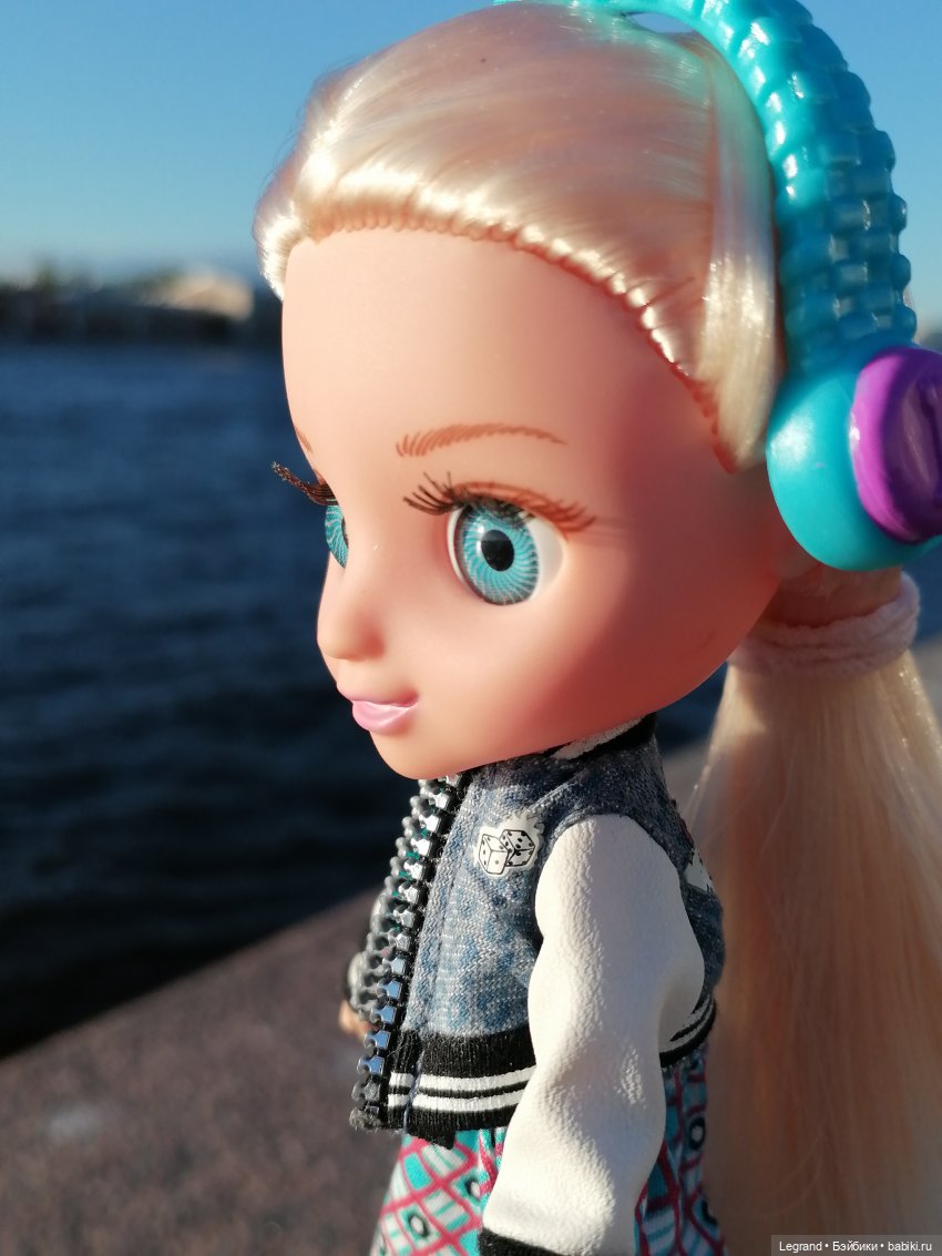 Санкт-Петербург: Алия на набережной Невы