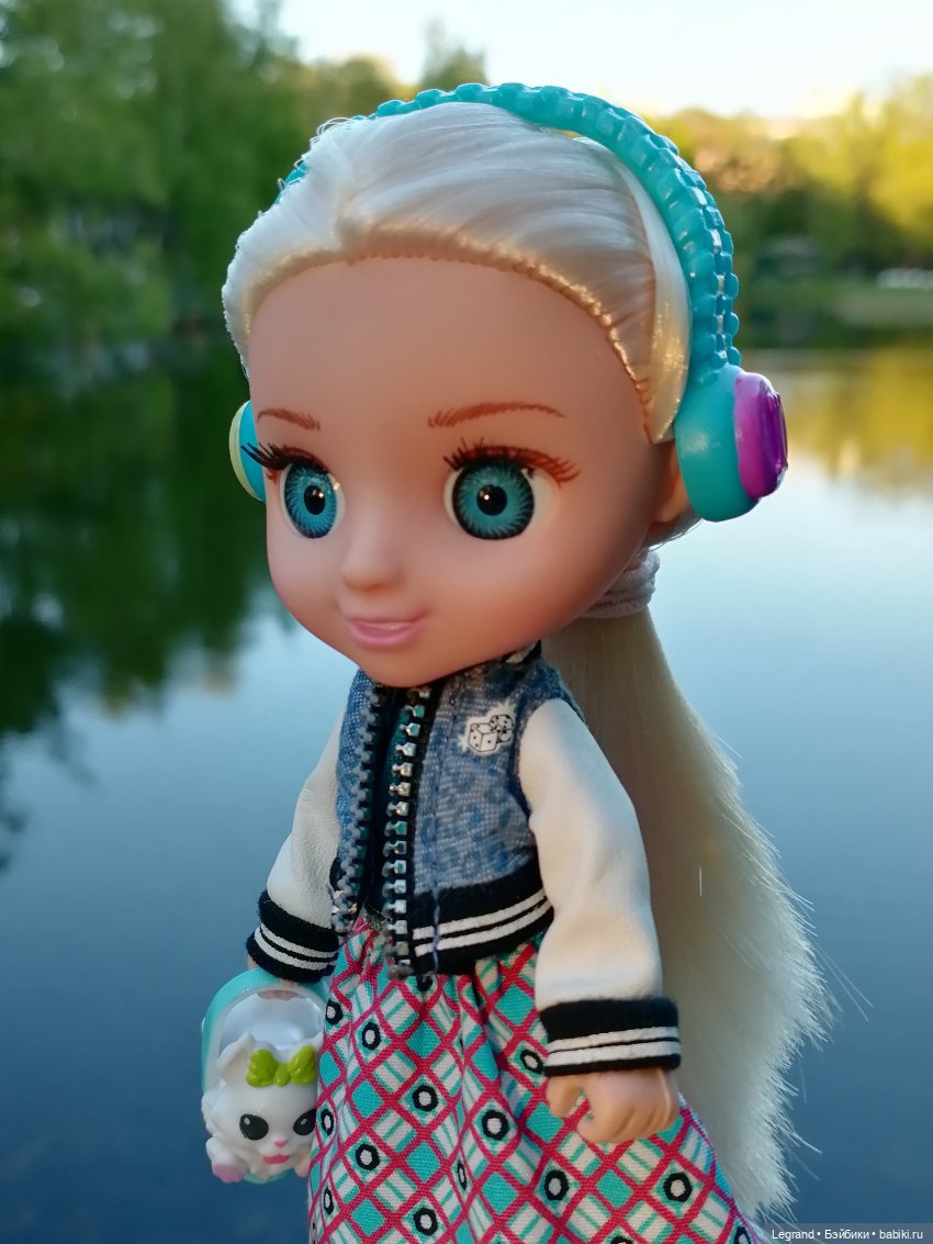 Санкт-Петербург: Алия у пруда в Таврическом саду