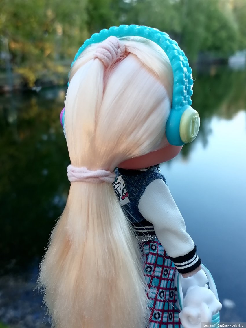 Санкт-Петербург: Алия у пруда в Таврическом саду