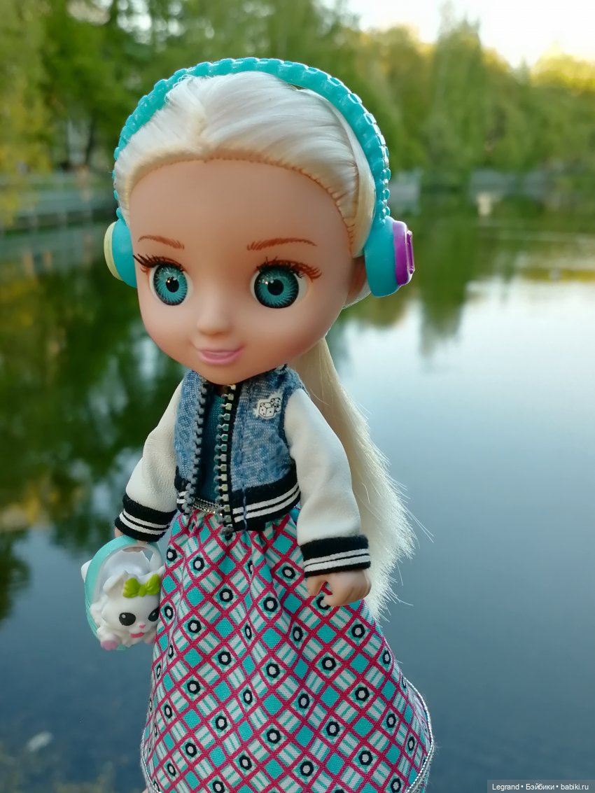 Санкт-Петербург: Алия у пруда в Таврическом саду