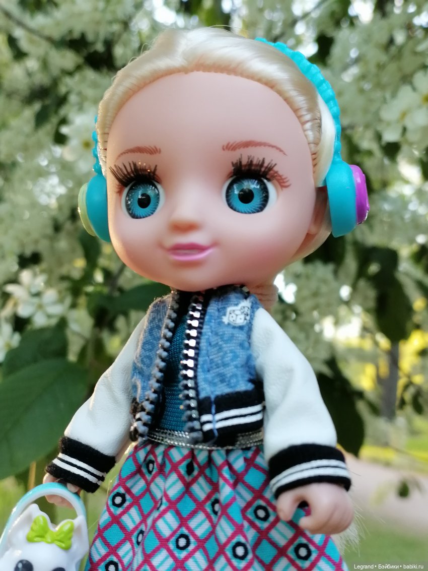 Санкт-Петербург: Алия и цветение черёмухи