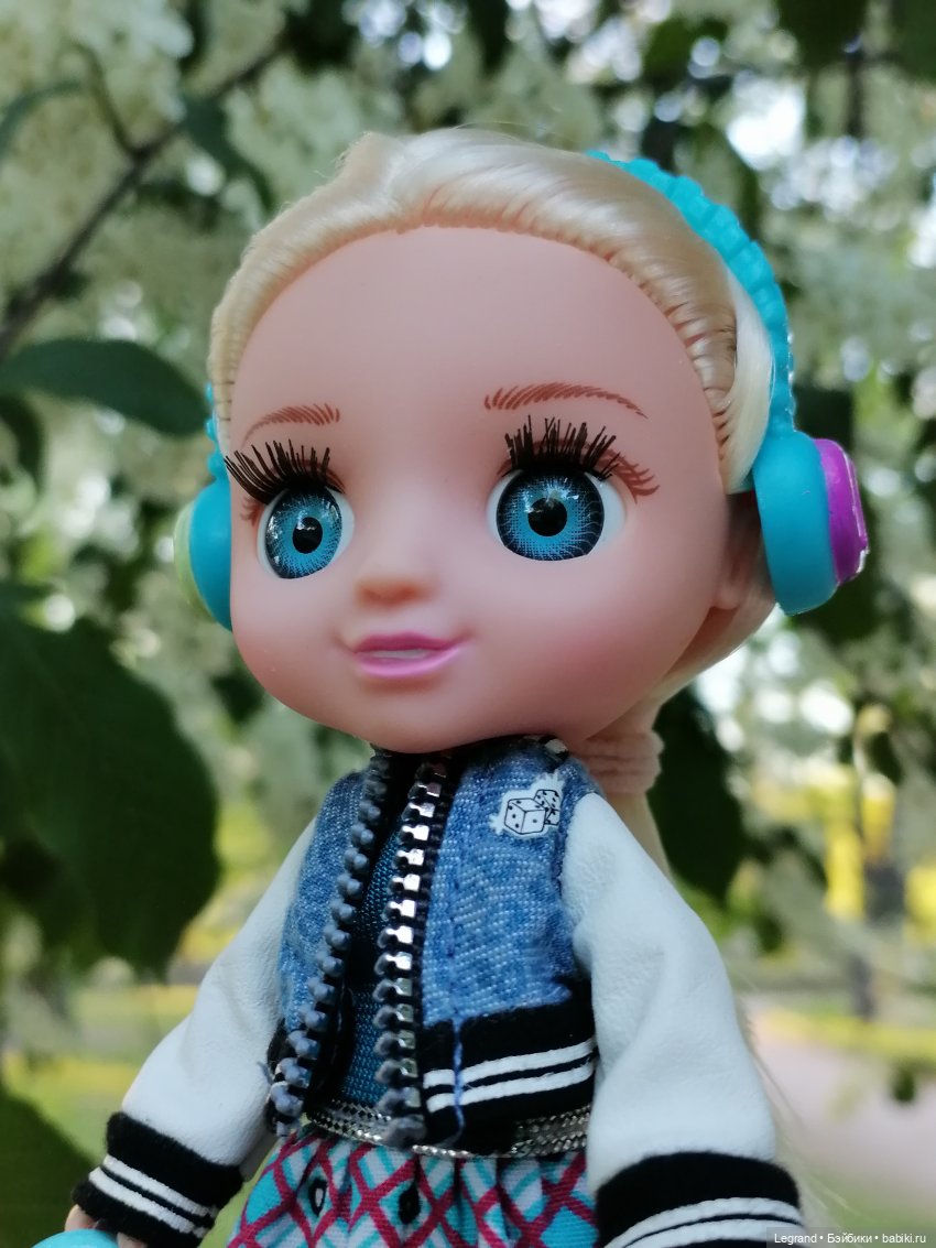 Санкт-Петербург: Алия и цветение черёмухи