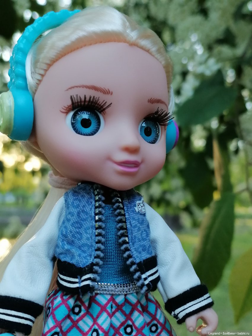 Санкт-Петербург: Алия и цветение черёмухи