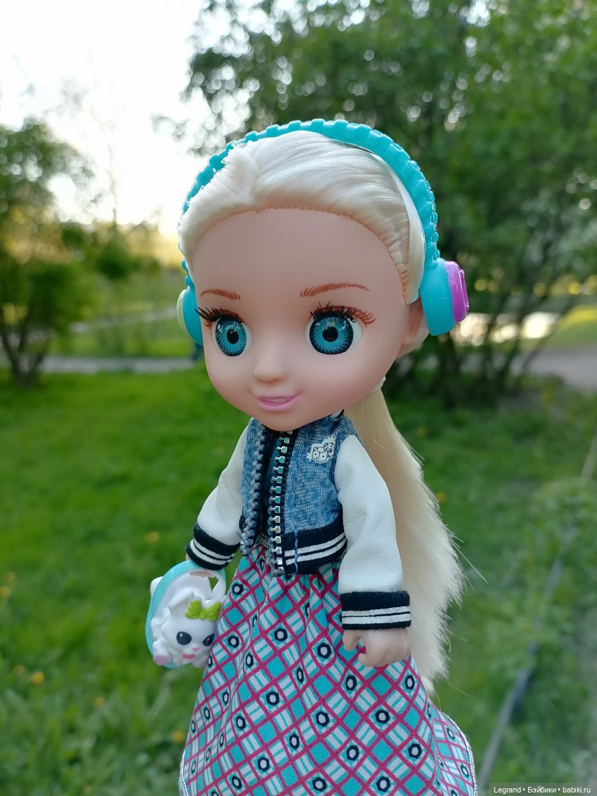 Санкт-Петербург: Алия и цветение черёмухи