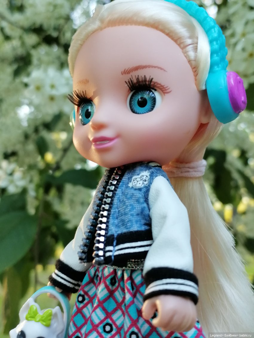 Санкт-Петербург: Алия и цветение черёмухи